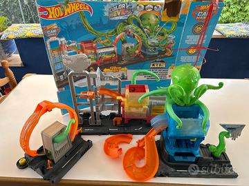Hot Wheels City – Color Reveal Octo Car Wash