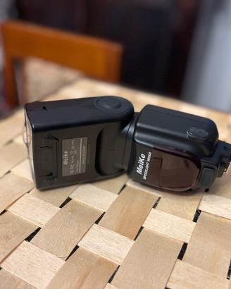Flash Meike MK900 per Nikon