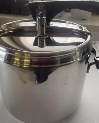 Pentola a pressione Lagostina