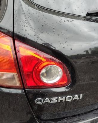 Fanale post sx int NISSAN QASHQAI del 2010