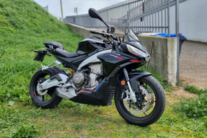 Aprilia tuono 600 factory