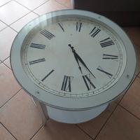 tavolino con orologio 