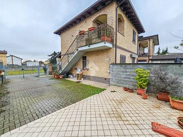 3 LOCALI A ALESSANDRIA
