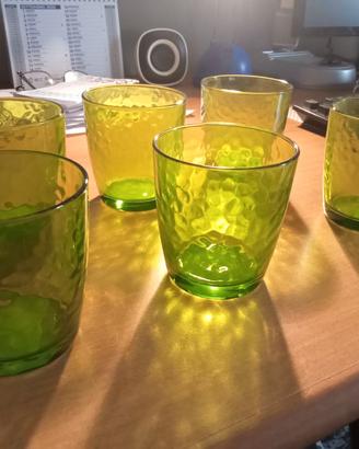 Bicchieri  Vetro temperato di colore verde DA 0,32
