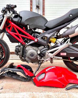 Ricambi Ducati Monster 696/796/1100 (2008–2014)