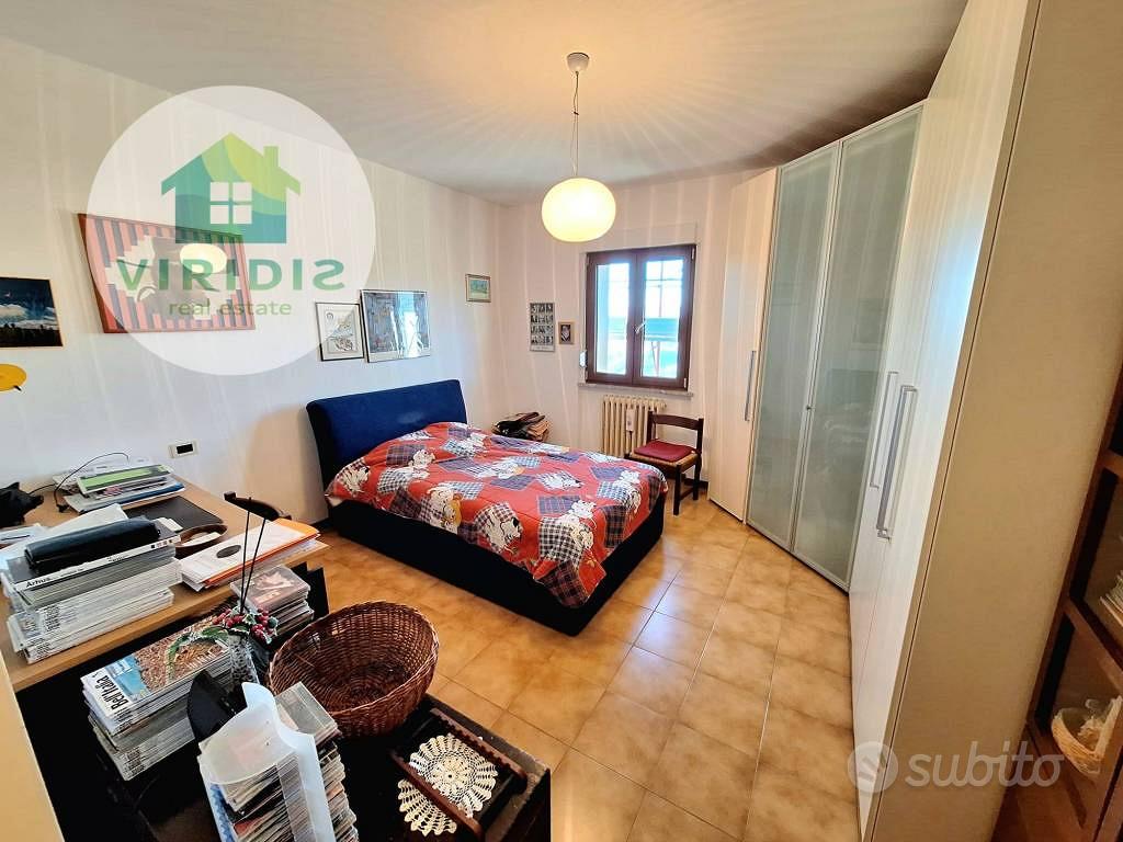 Appartamento di 142 m² con 5 locali e box auto a P - Vista 5