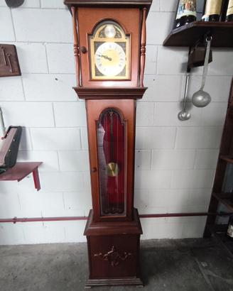 Orologio a pendolo funzionante