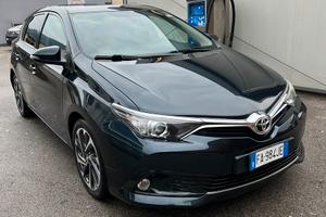 Toyota Auris 2015