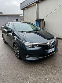 Toyota Auris 2015