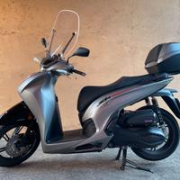 scooter HONDA SH 350 2024 GARANTITO