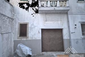 Locale ad uso garage