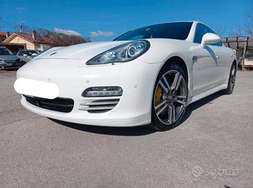 Porsche Panamera 4S 4.8 V8