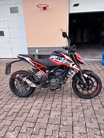 KTM duke 125