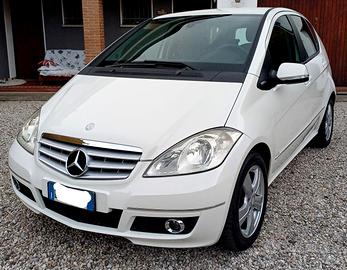 Mercedes A 160 benz 2011 95cv UNICOPR 