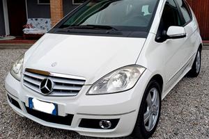 Mercedes A 160 benz 2011 95cv UNICOPR 