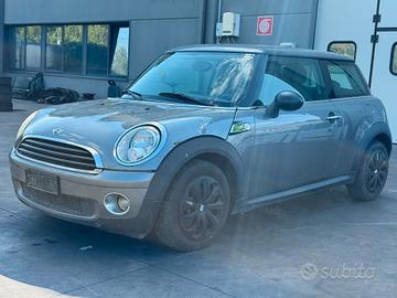 MINI ONE R56 per ricambi usati N12B14A