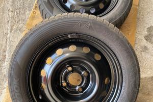 2 cerchi in ferro + 2 gomme invernali Hankook