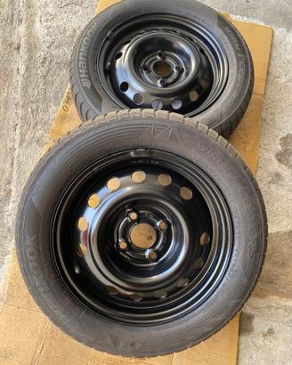 2 cerchi in ferro + 2 gomme invernali Hankook