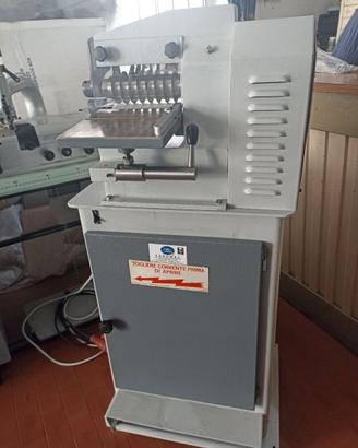 TAGLIASTRISCE A MOTORE