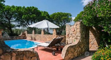 Last minute - Villa con piscina a Baia azzurra