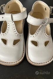 Scarpe eleganti bimbo