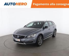 VOLVO V60 Cross Country YG66667