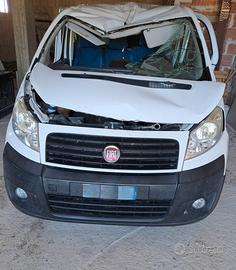 Fiat scudo incidentato