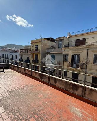 4 LOCALI A PALERMO