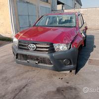 Toyota HILUX 2017 2.4td 2GD-FTV ricambi