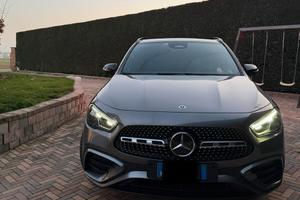 Mercedes GLA 200 Premium full optional