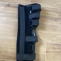 Ginocchiera ortopedica