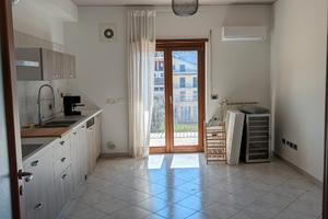 Appartamento su 2 livelli più garage. Leonforte