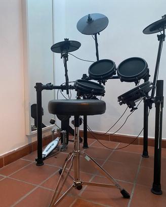 Alesis nitro mesh kit batteria elettronica
