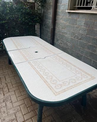 Tavolo da giardino