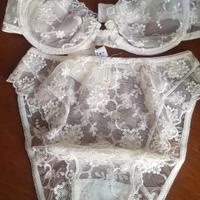 Completino slip e reggiseno 
