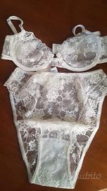 Completino slip e reggiseno 