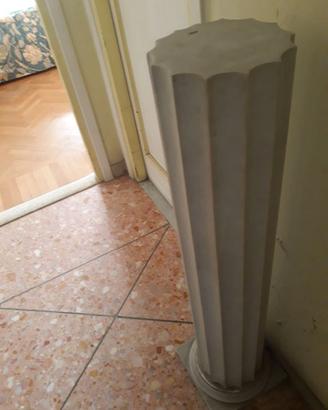 Colonna in marmo pieno Carrara