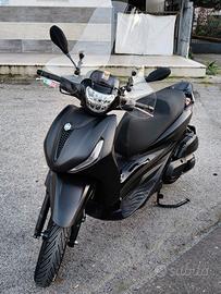 PIAGGIO BEVERLY 400 DEEP BLACK