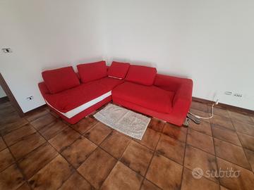 divano angolare tre posti