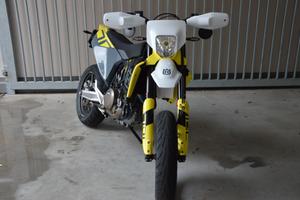HUSQVARNA 701 SUPERMOTO