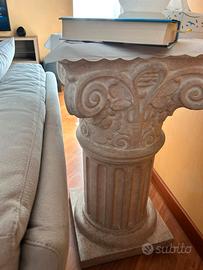 Colonna e colonnina tavolino capitello