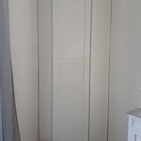 armadio ad angolo Ikea - bianco . costo 0!
