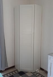 armadio ad angolo Ikea - bianco . costo 0!