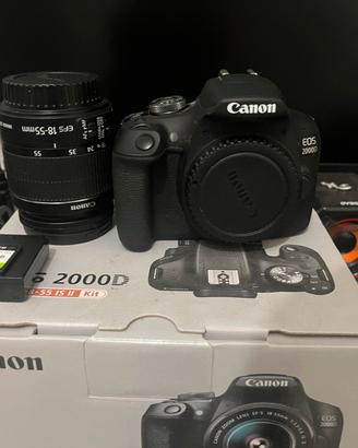 Canon Eos 2000D-Pari al nuovo，completa di