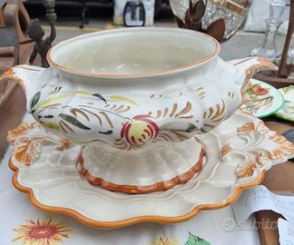 Centrotavola ornamentale in ceramica