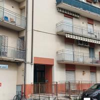 Loreto 4 LOCALI Ristrutturato garage balcone