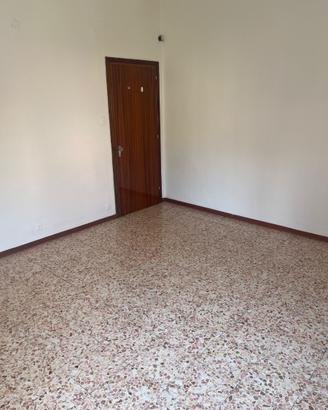 Camera singola in appartamento solo donne