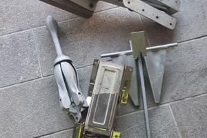 ancore e supporto motore ausiliario