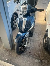 Piaggio Beverly 350 sport tourer