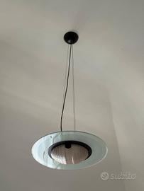 Lampadario a sospensione in vetro satinato 